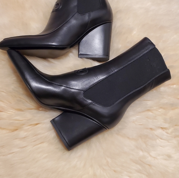 Salvatore Ferragamo Gancini sz 6 boots in black leather - Picture 6 of 6